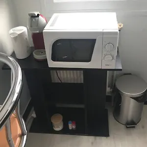 https://studio-calme-et-lumineux-proche-centre-ville-wifi.hotels-rhonealpes.com